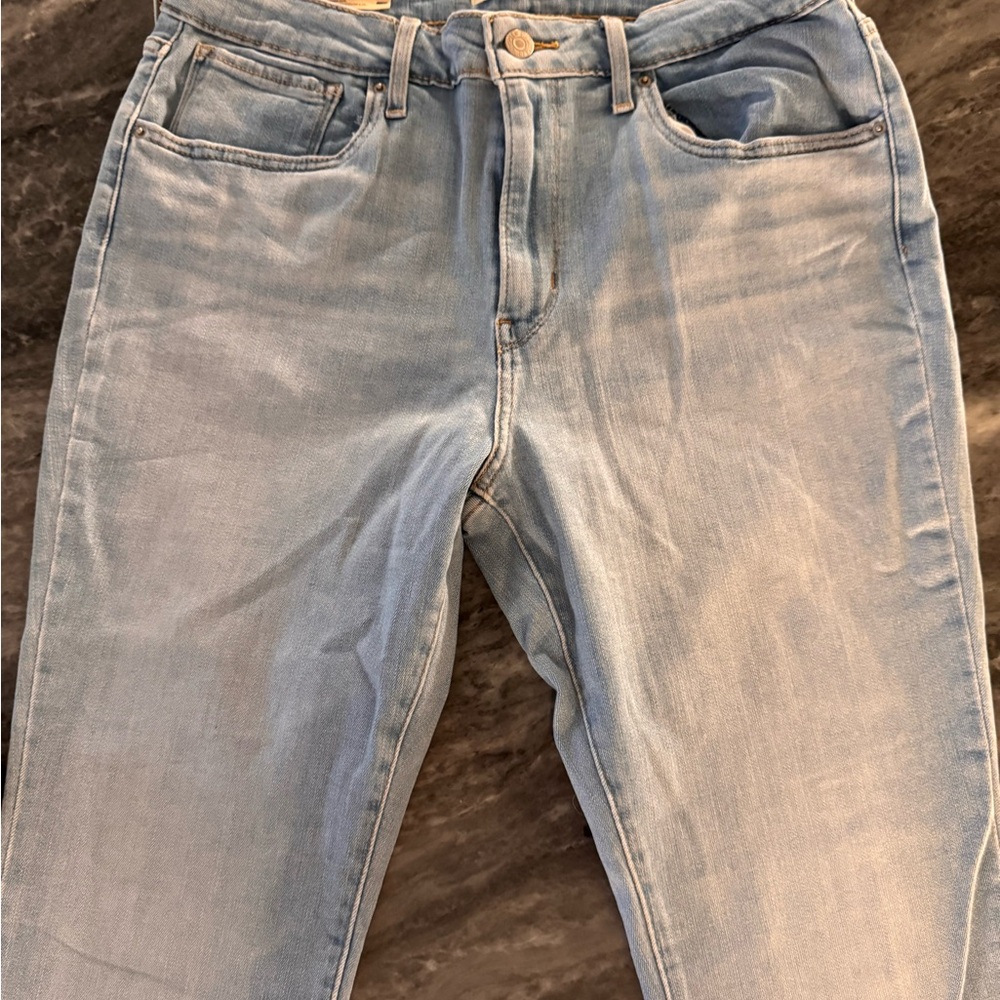 NEW Levi's Women's High-Rise Bootcut Jeans. New with tags. - Picture 2 of 4